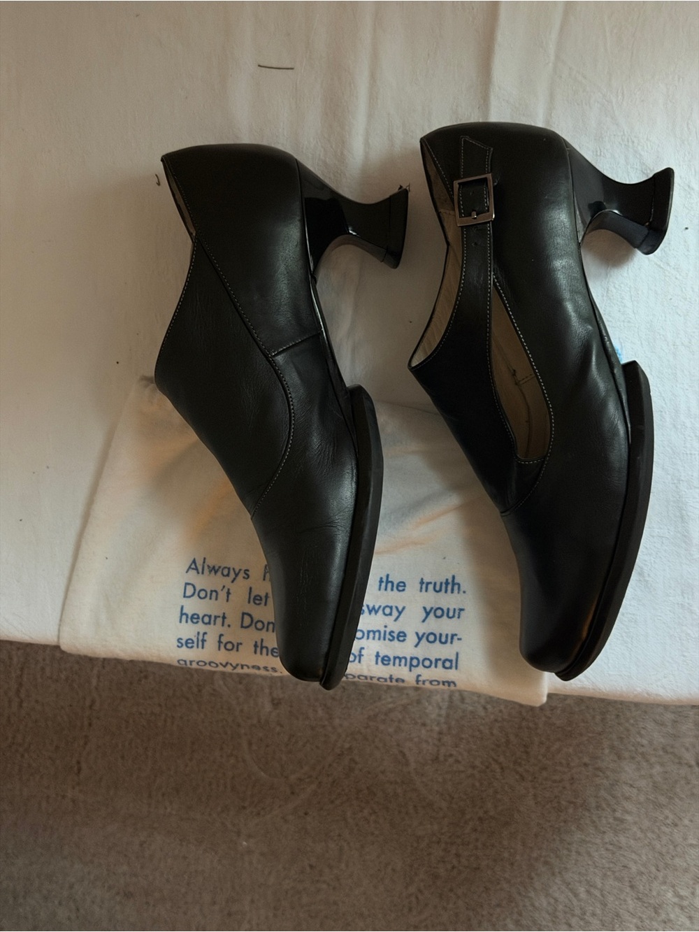 John Fluevog Gracias Black Leather Buckle Chunky Heel 10 w/Dustbag - Picture 4 of 13